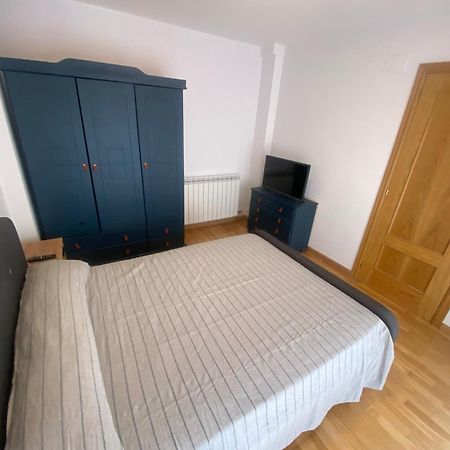 Apartamento Centrico Con Garaje Jaca Ngoại thất bức ảnh